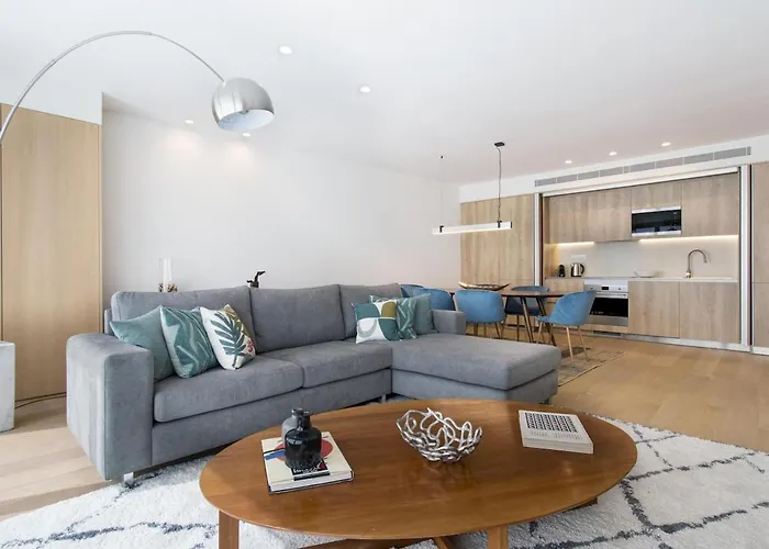 Liberdade Superb With Ac Elevator Garage Apartment *